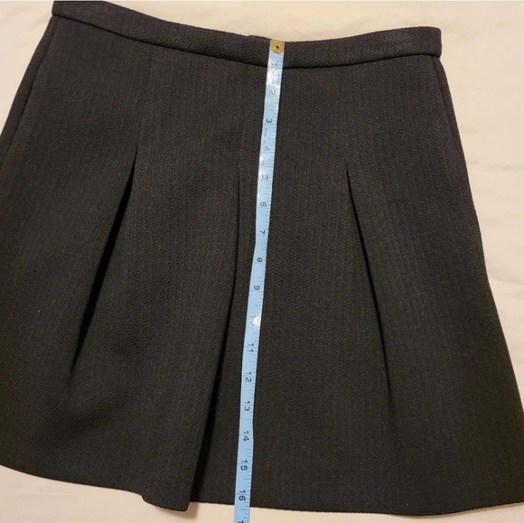 Madewell black Jacquard pleated skirt in pre-owned excellent conditions. Size 0 - Picture 4 of 9